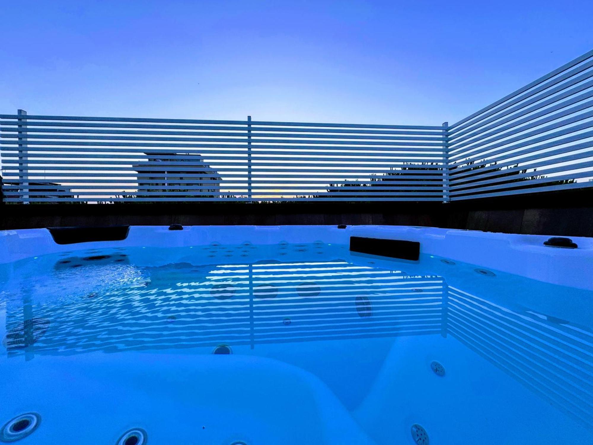 Hotel Adria B&B - Colazione Fino Alle 12 Misano Adriatico Exterior photo